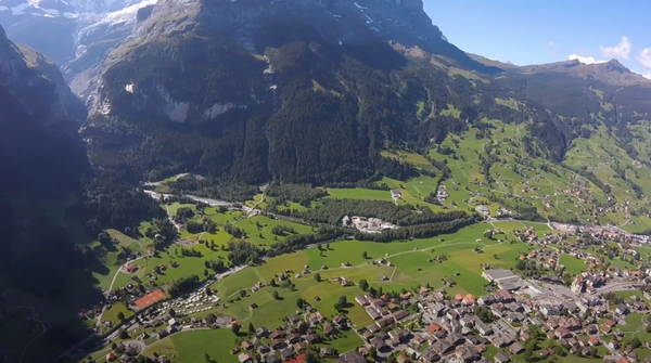 Paragliding the Alps
